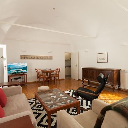 Charming Apartment Laura Tour As Ljubljana By Town Hall Exterior foto